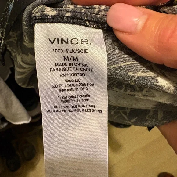 Vince 100% Silk Blouse Sz M - Picture 5 of 6